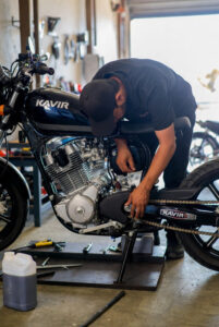 نکات حرفه‌ای برای نگهداری از موتور سیکلت‌های کویر موتور