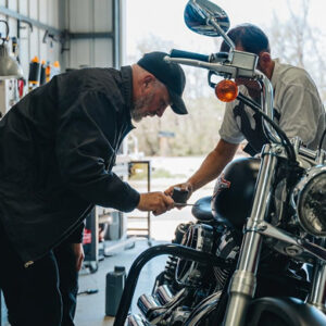 چک‌لیست کامل سرویس دوره‌ای موتور سیکلت برای هر فصل