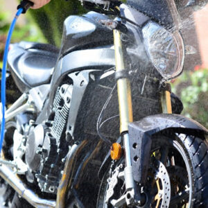 🛵 اشتباهات رایج در شست‌وشوی موتور سیکلت