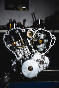 بررسی کامل معایب تبدیل موتور انژکتور به کاربراتور