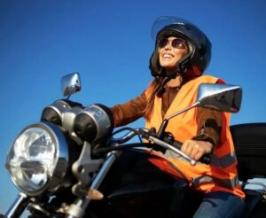 ۱۰ موتور محبوب بانوان ایرانی با رانندگی آسان و ایمن