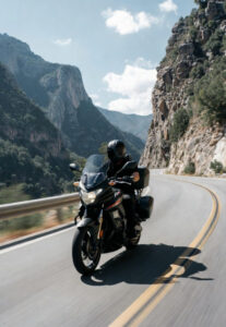 بررسی کامل موتور سیکلت لاکی 185: مشخصات و تجربه کاربری 🏍️